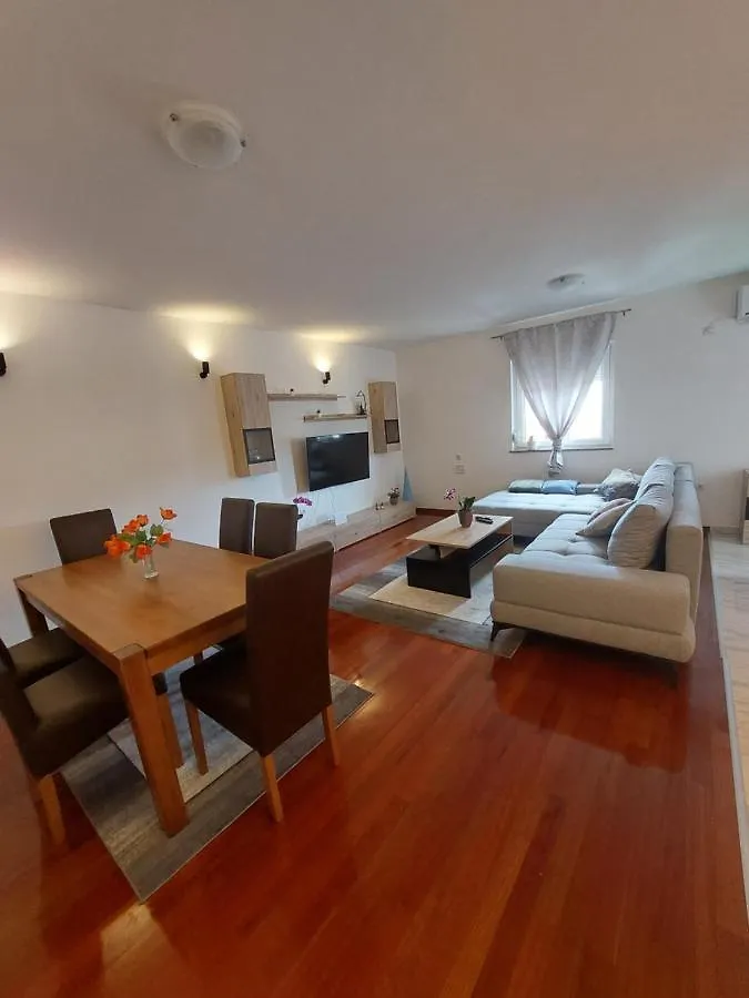 Apartment Violeta Medulin